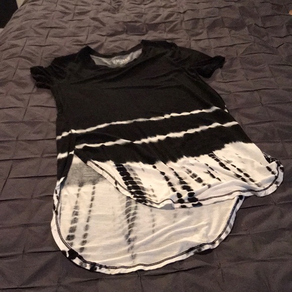 Like Brand New Mudd tee with side split XS - Picture 2 of 2